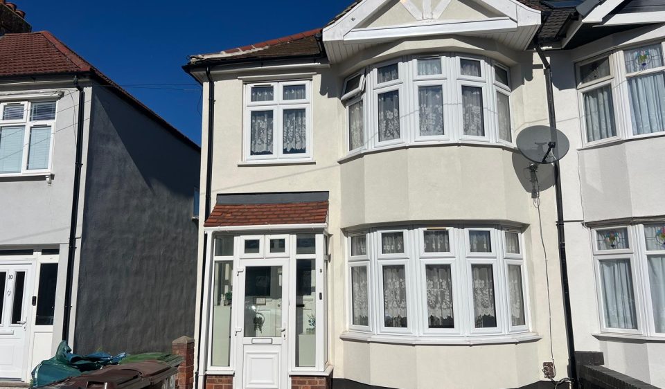 Silicone Render 90 mm Insulation in Chadwell Heath